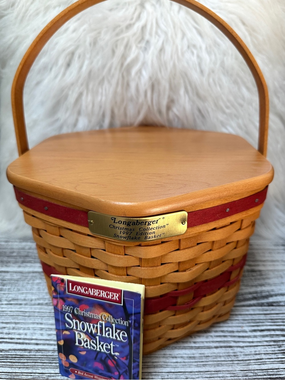 Longaberger Christmas Collection 1997 Edition Snowflake Basket Hexagonal w/ Lid